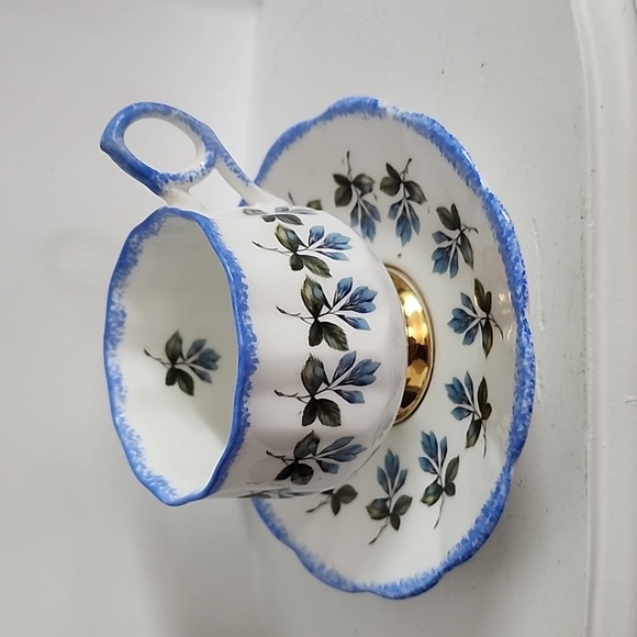 Vintage ROSINA Bone China, Made in England Cup and Saucer - Picture 4 of 7